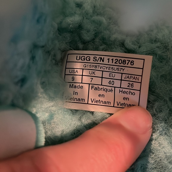 The UGG Women's Oh Fluffita - Picture 4 of 4